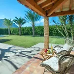 Owl Booking Villa Divina - Luxury Retreat